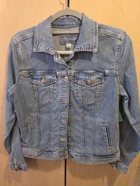 NWT Maurices Light Blue Denim Jacket - Women's Classic Jean Coat